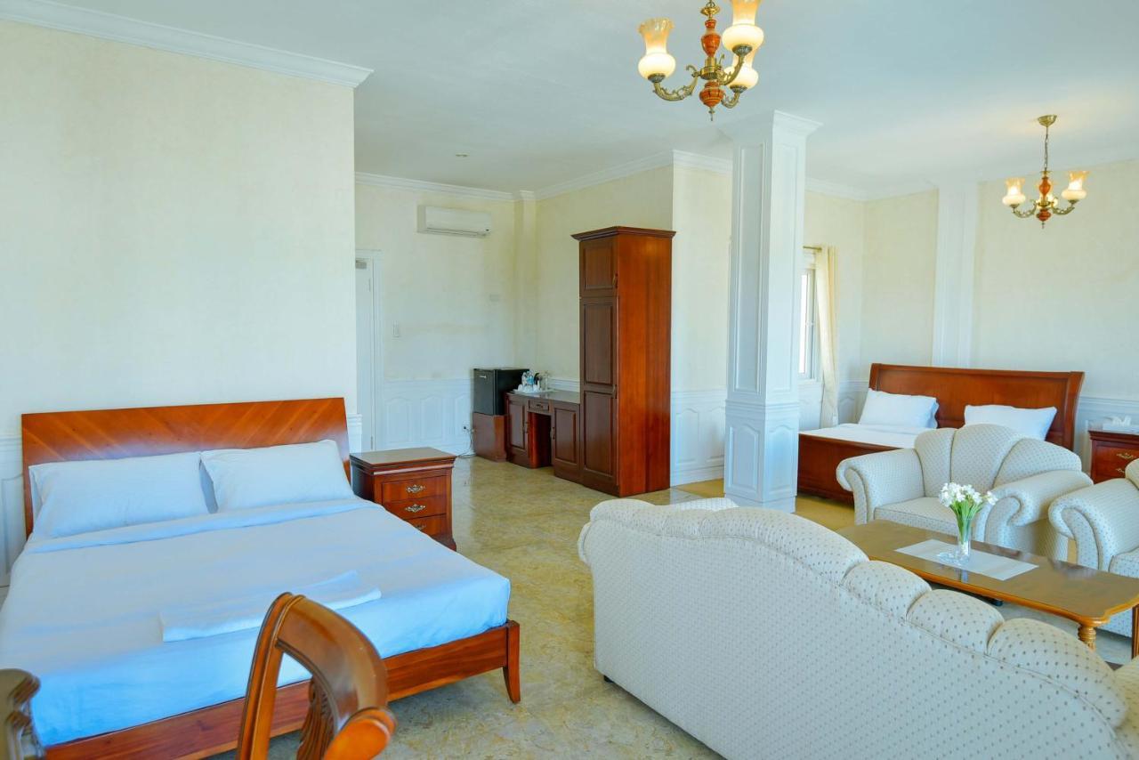 Отель Casablanca By The Sea Olango Island Экстерьер фото