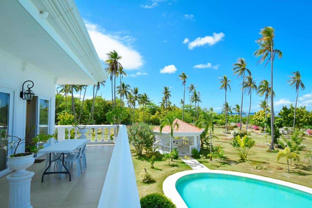 Отель Casablanca By The Sea Olango Island Экстерьер фото